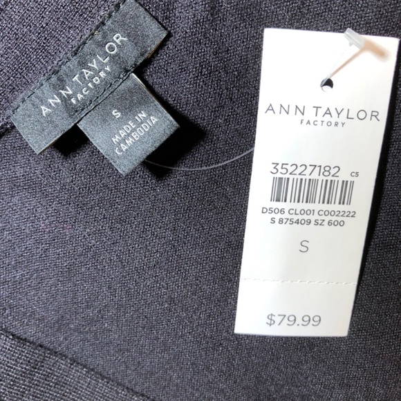 NWT! Ann Taylor Factory Black Balloon Sleeve V-Neck Cardigan - Size Small - Picture 3 of 5